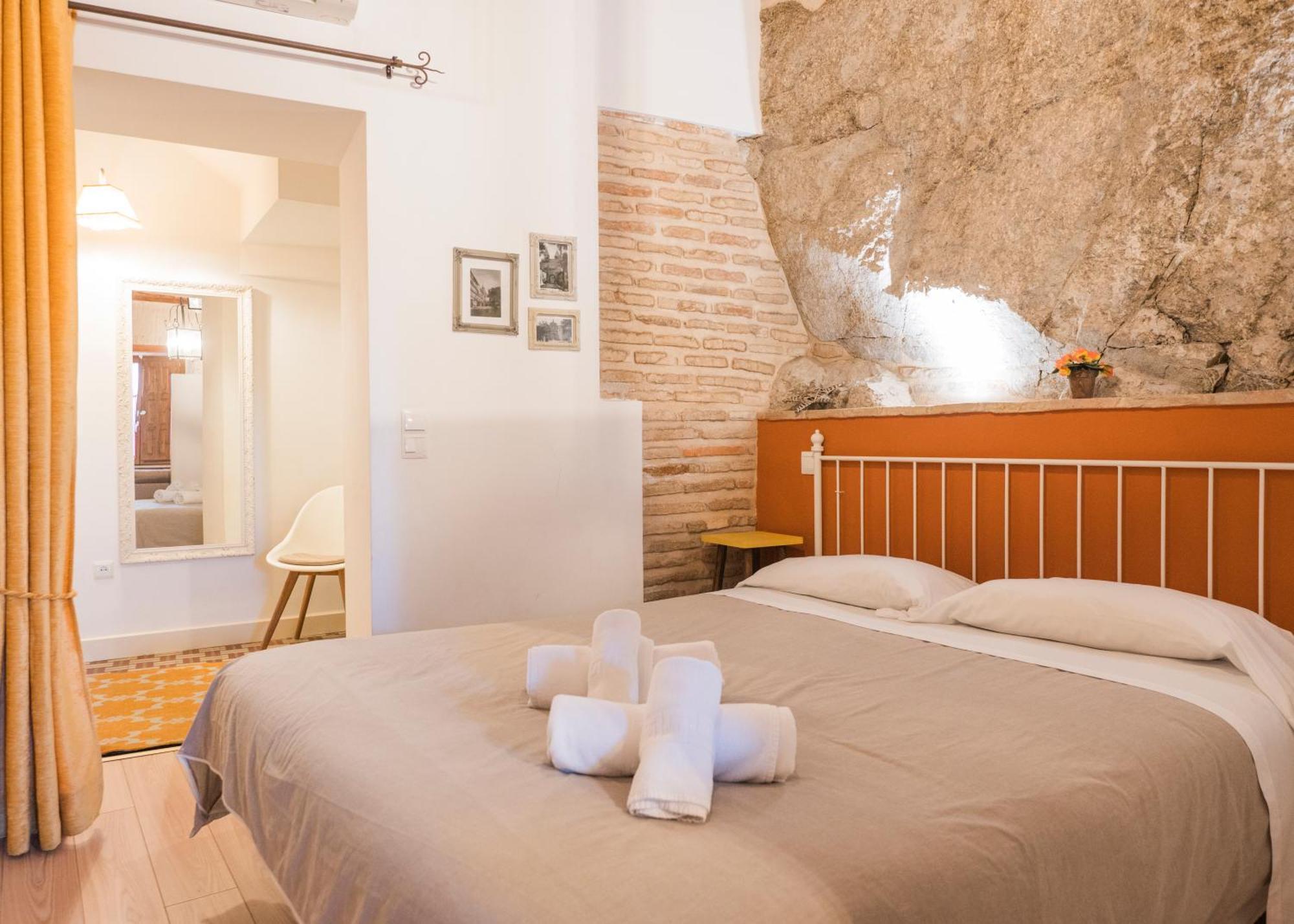 El Aljibe De San Cipriano - Apartamentos Aloha Толедо Экстерьер фото